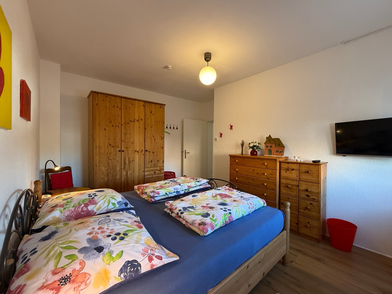 Schlafzimmer 1