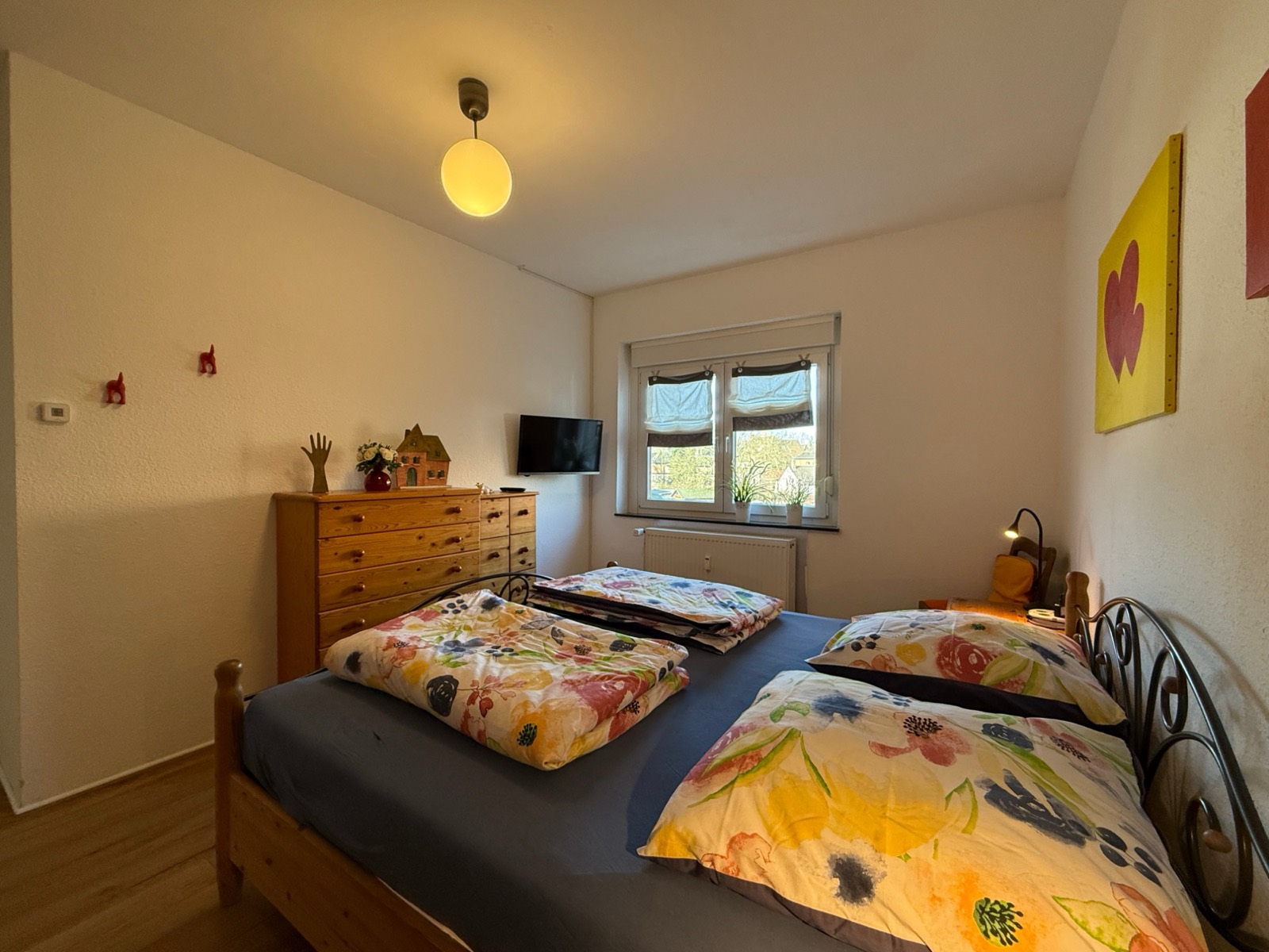 Schlafzimmer 1